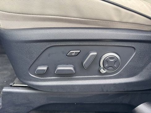 Used 2023 Hyundai Palisade Calligraphy image 14