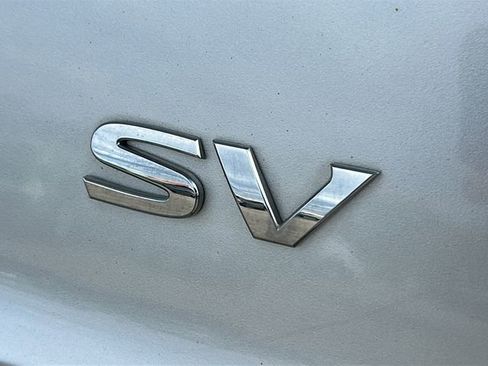 Used 2022 Nissan Rogue SV FWD image 35