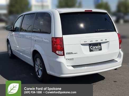 Used 2016 Dodge Grand Caravan SE FWD image 14