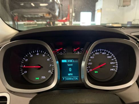 Used 2014 Chevrolet Equinox LT w/ Driver Convenience Package FWD image 9