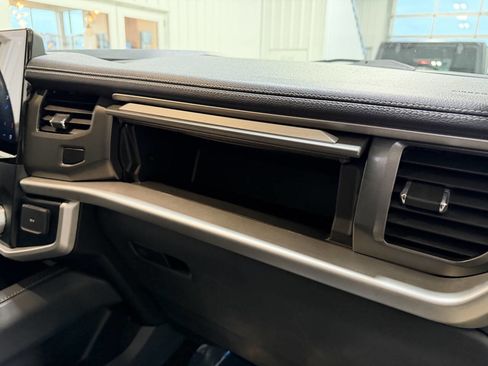 Used 2024 Ford Expedition Max XLT image 45