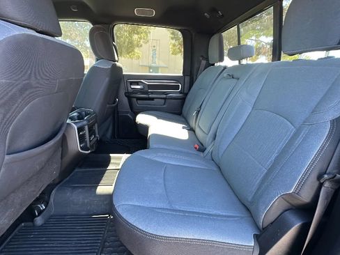 Used 2024 RAM 2500 Big Horn w/ Level 2 Equipment Group AWD/4WD image 11