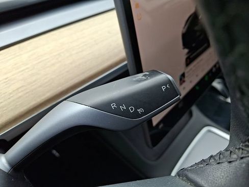 Used 2023 Tesla Model 3 Standard Range RWD image 17