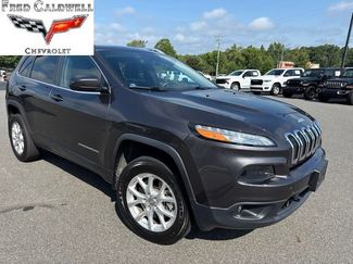 Used 2015 Jeep Cherokee Latitude w/ Comfort/Convenience Group AWD/4WD video 1