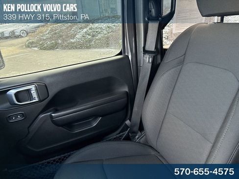 Used 2021 Jeep Wrangler Unlimited Sport image 23