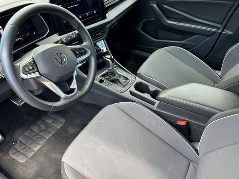 Used 2025 Volkswagen Jetta Sport FWD image 10