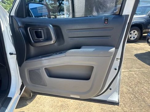 Used 2010 Honda Ridgeline RT image 14