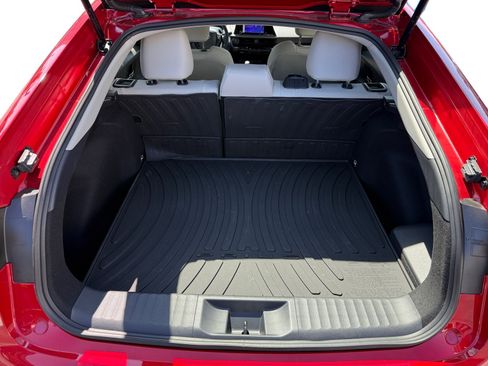Used 2026 Toyota Prius XLE FWD image 17