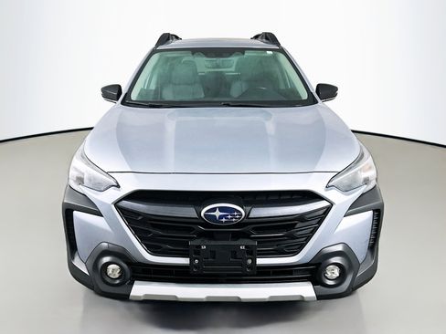 Used 2023 Subaru Outback Limited image 2
