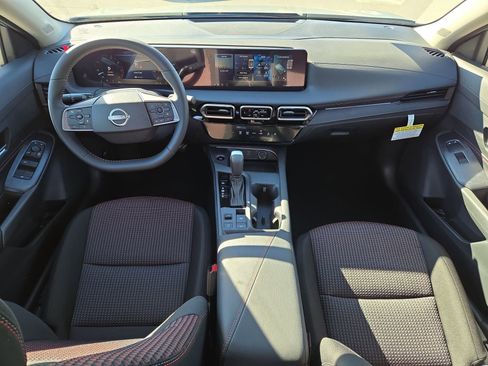 New 2026 Nissan Sentra SR w/ Floor Mat Package FWD image 12
