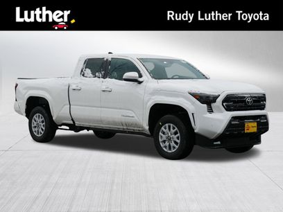 New 2025 Toyota Tacoma SR5