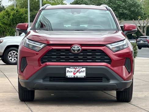 Used 2025 Toyota RAV4 XLE image 10