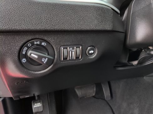 Used 2022 Dodge Charger SXT image 17