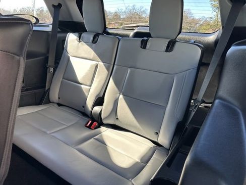 Used 2021 Ford Explorer XLT w/ Equipment Group 202A image 37