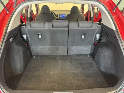 Used 2017 Honda HR-V EX image 3