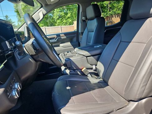 Used 2025 GMC Sierra 1500 SLT AWD/4WD image 18
