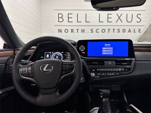 New 2025 Lexus ES 300h w/ Premium Package image 10