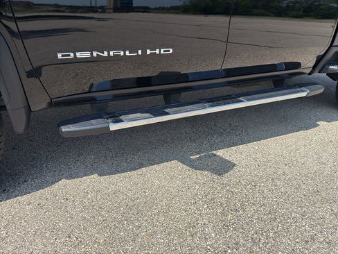 Used 2023 GMC Sierra 2500 Denali AWD/4WD image 11