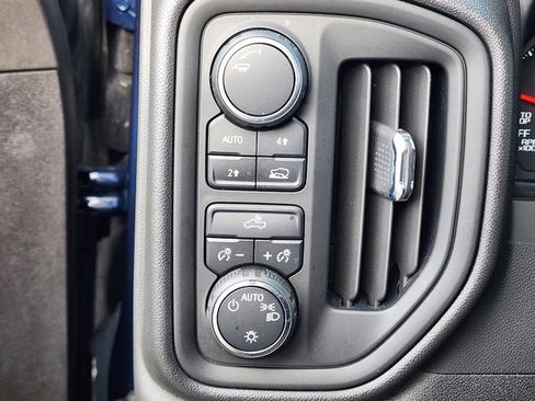 Certified 2023 Chevrolet Silverado 1500 Custom image 12