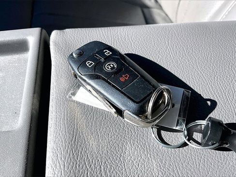 Used 2017 Ford F150 XLT w/ Equipment Group 302A Luxury image 11