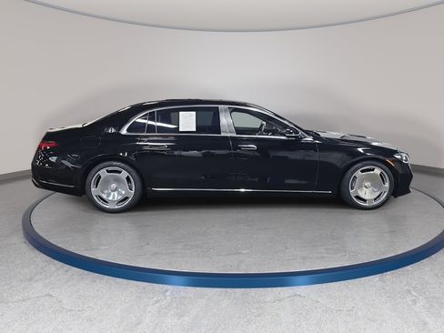 Certified 2023 Mercedes-Benz Maybach S 580 4MATIC image 5