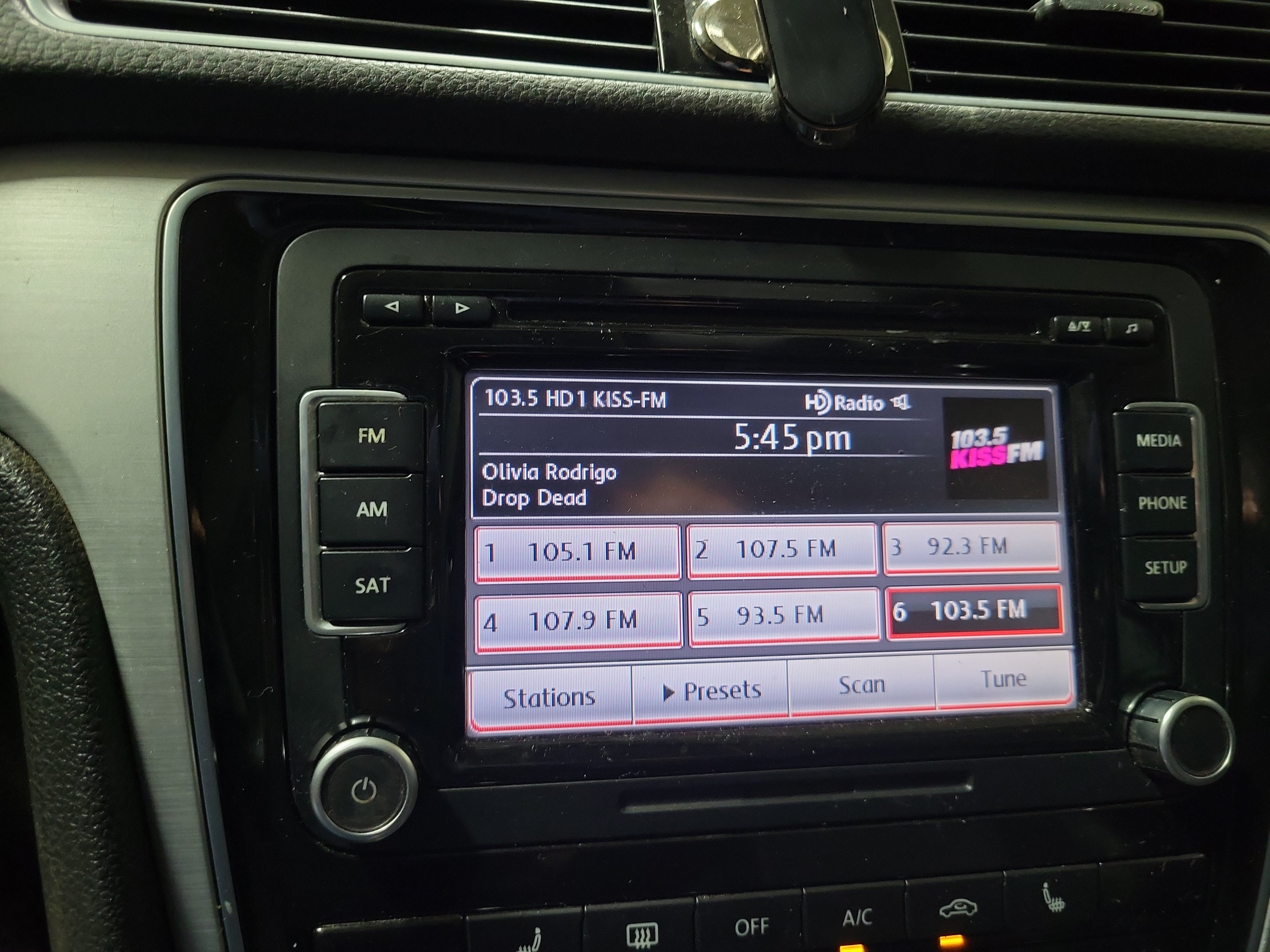 Used 2013 Volkswagen Passat 2.5 SE FWD image 22