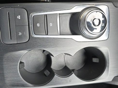 Used 2025 Ford Escape ST-Line image 19