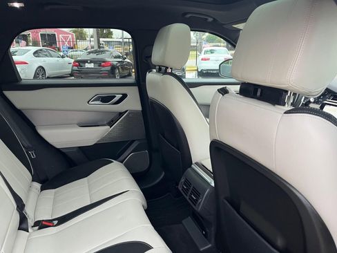 Used 2019 Land Rover Range Rover Velar R-Dynamic SE image 35