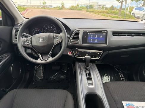 Used 2018 Honda HR-V EX image 24