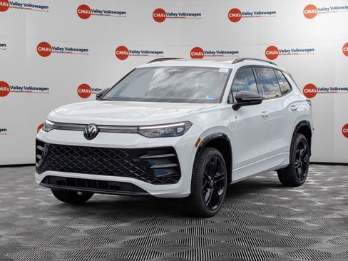 New 2026 Volkswagen Tiguan SE R-Line AWD/4WD image 1