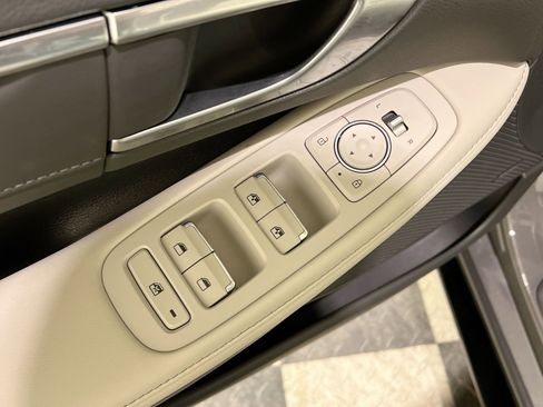 Used 2023 Hyundai Sonata Limited w/ Preferred Accessory Package image 31