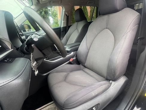Used 2022 Toyota Highlander L image 20
