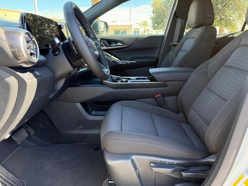 New 2026 Chevrolet Equinox LT image 5