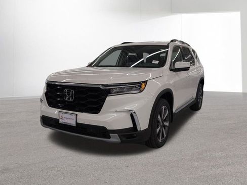 Used 2025 Honda Pilot Touring image 27