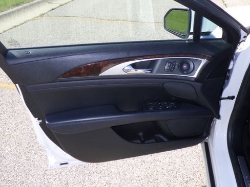 Used 2018 Lincoln MKZ Reserve w/ Climate Package AWD/4WD image 9