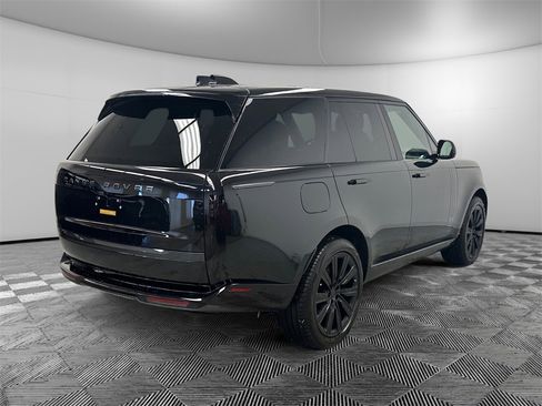New 2026 Land Rover Range Rover SE image 5