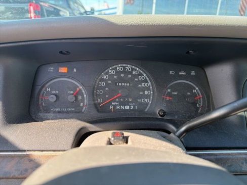 Used 1999 Ford Crown Victoria LX image 22