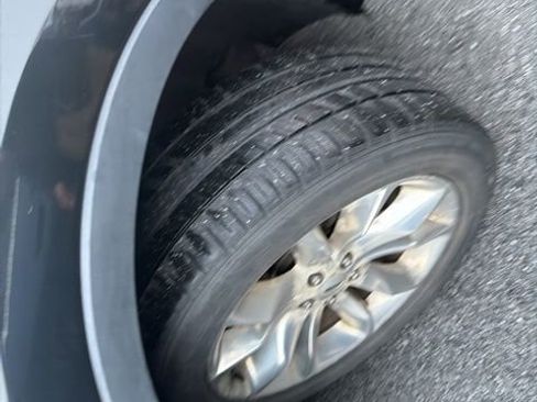 Used 2014 Ford Explorer XLT w/ Equipment Group 202A image 6