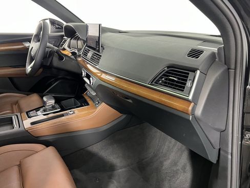 Used 2022 Audi Q5 2.0T Prestige w/ Prestige Package image 22