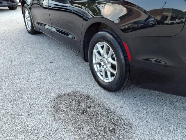 Used 2025 Chrysler Pacifica Select FWD image 24
