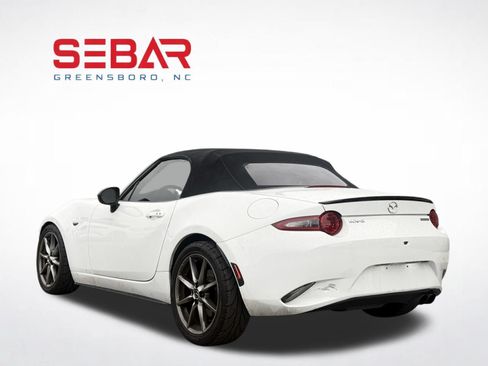 Used 2020 MAZDA MX-5 Miata Sport RWD image 19