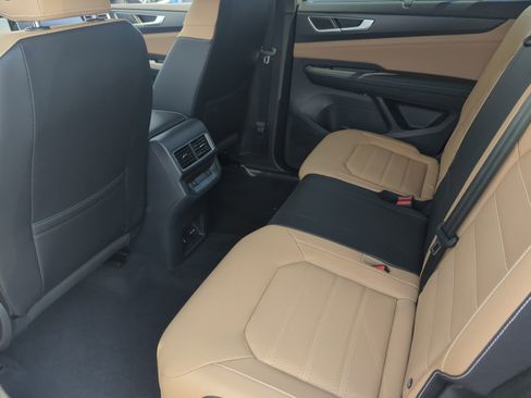 New 2026 Volkswagen Atlas Cross Sport SEL image 17