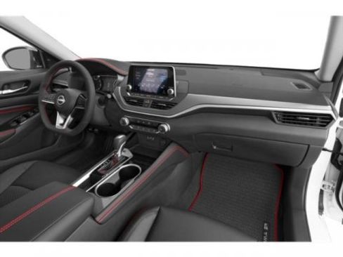 Used 2023 Nissan Altima 2.5 SR w/ SR Premium Package image 18