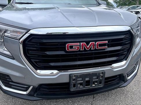 Used 2024 GMC Terrain SLE FWD image 40