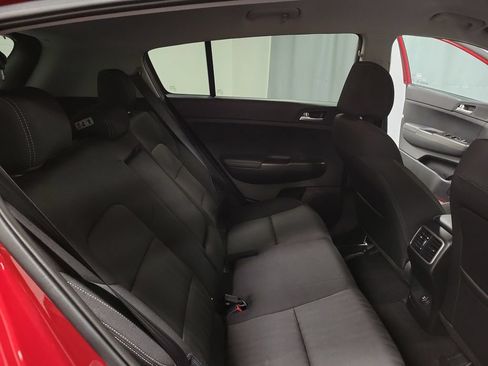 Used 2019 Kia Sportage LX FWD image 32