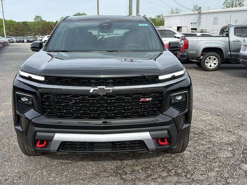 New 2026 Chevrolet Traverse Z71 w/ Driver Confidence Package AWD/4WD image 2