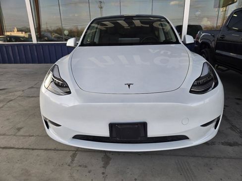 Used 2023 Tesla Model Y Long Range image 3