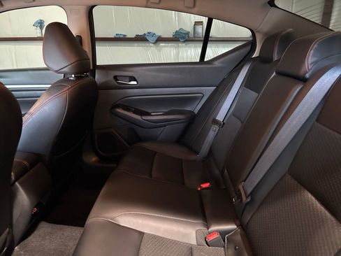 Used 2025 Nissan Altima 2.5 SR image 12