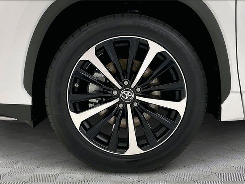 Used 2022 Toyota Highlander XSE image 26