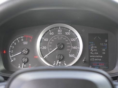 Used 2021 Toyota Corolla LE FWD image 19